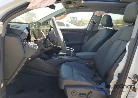 2025 Audi Q6 E-Tron Premium z USA, uszkodzony, nr VIN WA112BGF8SA013137